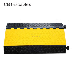 Tablero protector de rampa de cable de goma de 5 orificios para eventos 