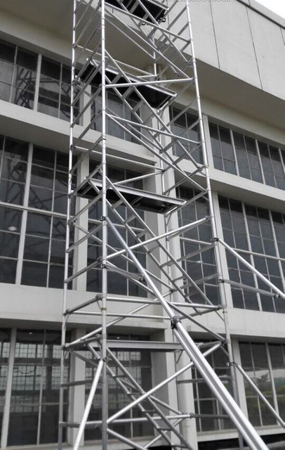 Andamio de construcción móvil de aluminio con escaleras de 22 m