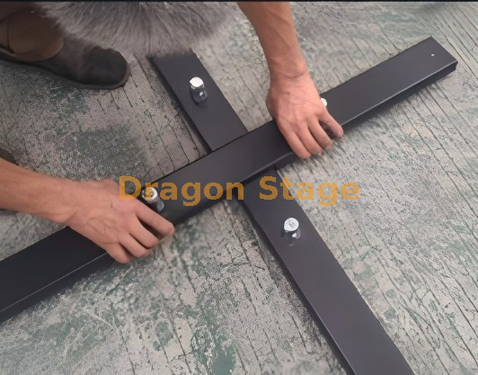 Base de soporte en cruz de metal para armazón con espiga de 290 mm