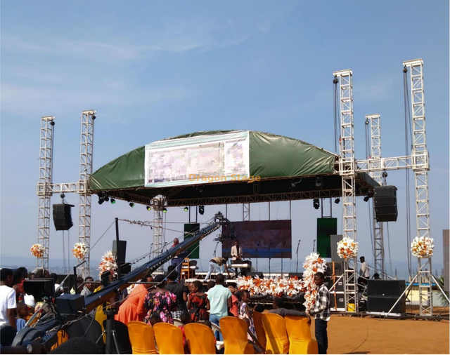 Sistema de armadura de escenario con techo curvo de aluminio de alta resistencia de 12x8x9m con alas para altavoces