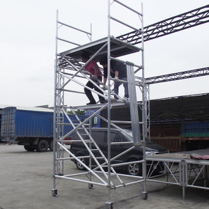Andamio doble portátil de aluminio para exteriores de 1,35x2x2,91 m con escalera inclinada