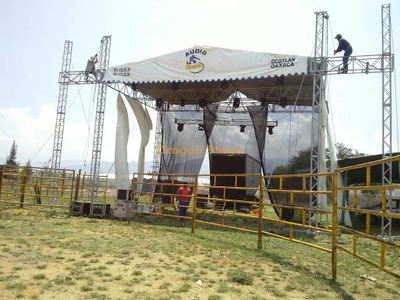 Soporte exterior plateado de aluminio para eventos con techo de 10x10x9m