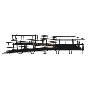 Rampa de servicio de escenario de aluminio en curva compacta de 7,32 x 3,05 m para carros audiovisuales y producción en gira