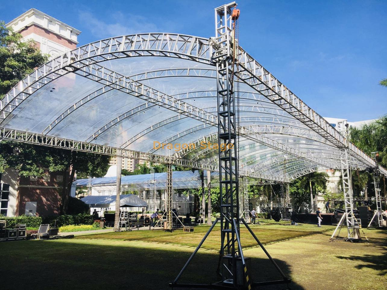 Sistema de techo con armadura de cúpula de 100x40x20 pies para eventos