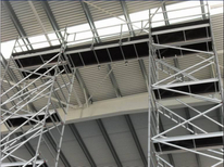 Andamio portátil de aluminio de 1,35x2x11,75 m con escalera de 45 grados 