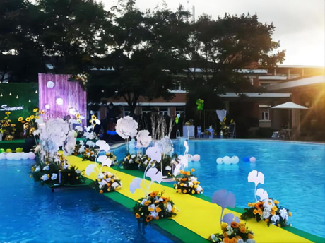Escenario de piscina escenario móvil de cristal para bodas a la venta
