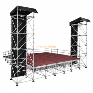 Sistema de escenario Ringlock integrado con 2 torres Line Array, escenario de 10x10 m y rampa de carga trasera