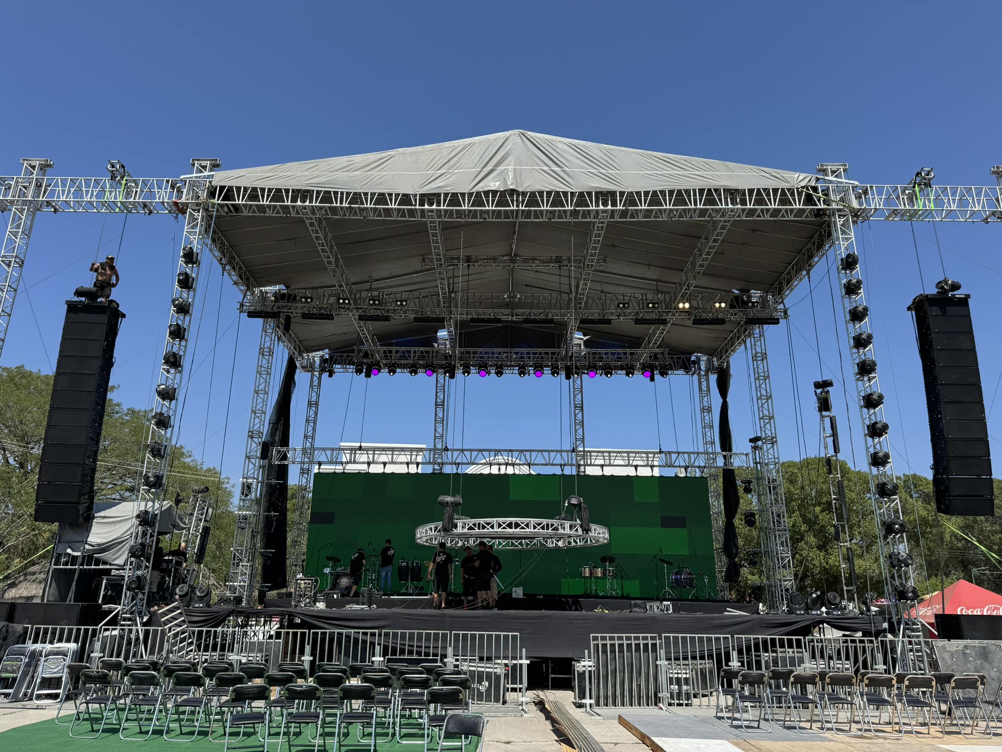 Armadura de techo de teatro 24x16x10m