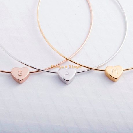 Joyería de acero inoxidable para mujer, brazalete ajustable con letras grabadas personalizadas en forma de corazón