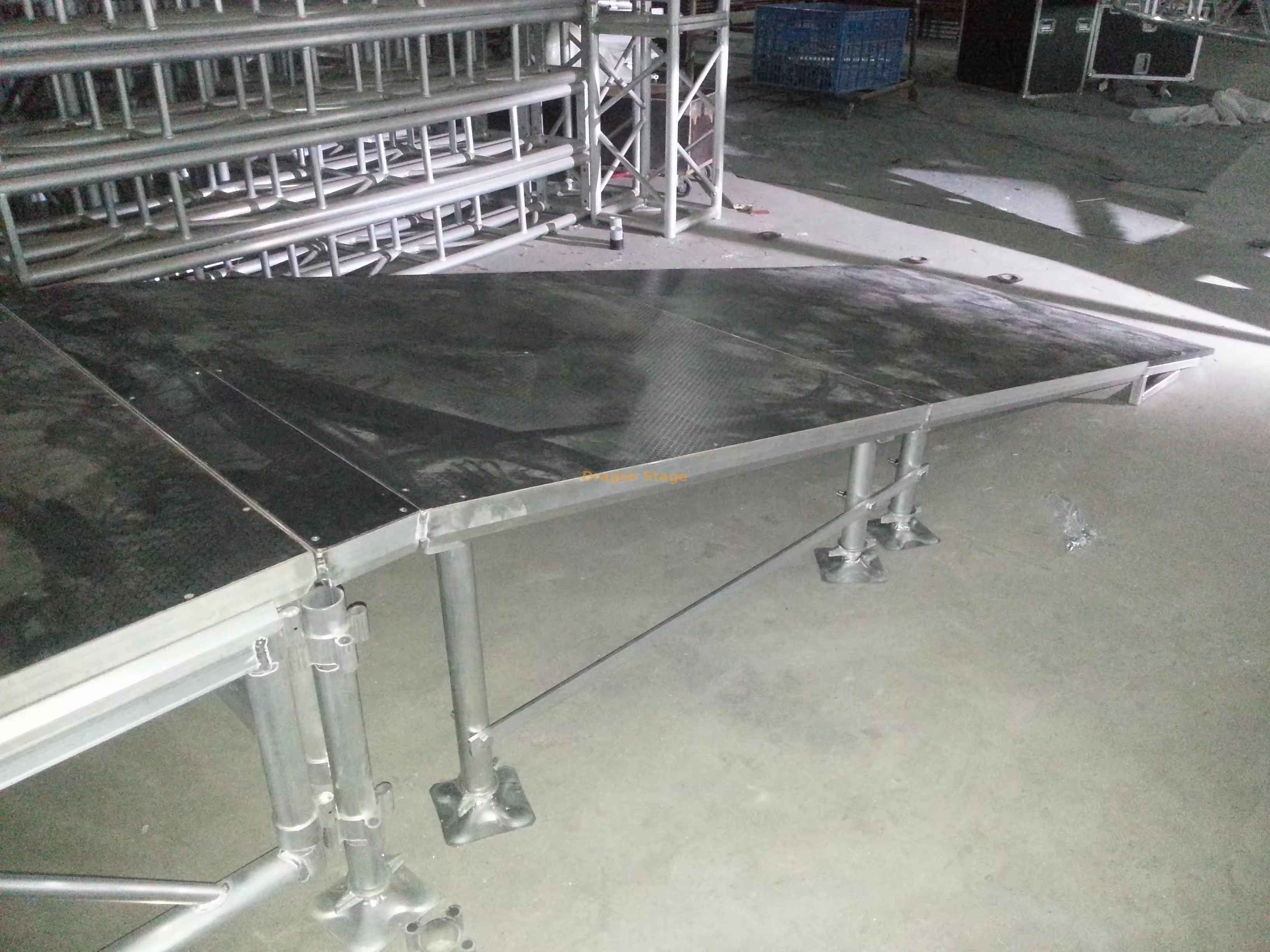 Rampa de etapa portátil ajustable de aluminio con pasamanos (1)