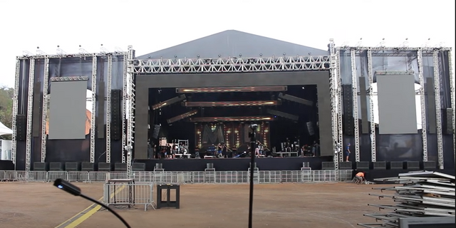 Diseño de estructura de braguero de escenario cuadrado de aluminio para conciertos al aire libre a la venta