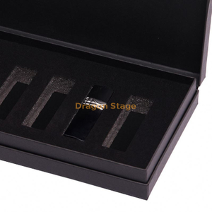 Fábrica de cajas de madera personalizada de lujo Etiqueta privada personalizada Negro 8 10 Conjunto de brillo de labios Caja de papel de embalaje para regalo