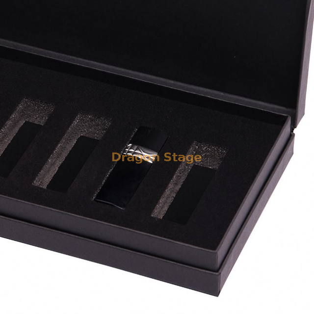 Fábrica de cajas de madera personalizada de lujo Etiqueta privada personalizada Negro 8 10 Conjunto de brillo de labios Caja de papel de embalaje para regalo