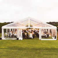 Carpa profesional para eventos de bodas con interior espacioso para actividades de banquetes y celebraciones.