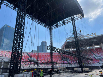 concert stage structure assembly.jpg