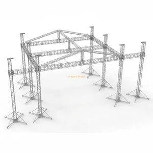 La etapa llevó la pared video y la etapa el 18x16x14m del tejado del concierto del line array