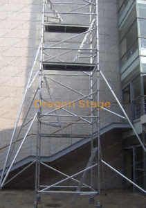 Andamio de aluminio de 6,14 m con escalera colgante en el interior
