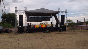 Armadura para eventos de caseta exterior personalizada con techo de 8x6x6m con armadura de ala de altavoz de 3m