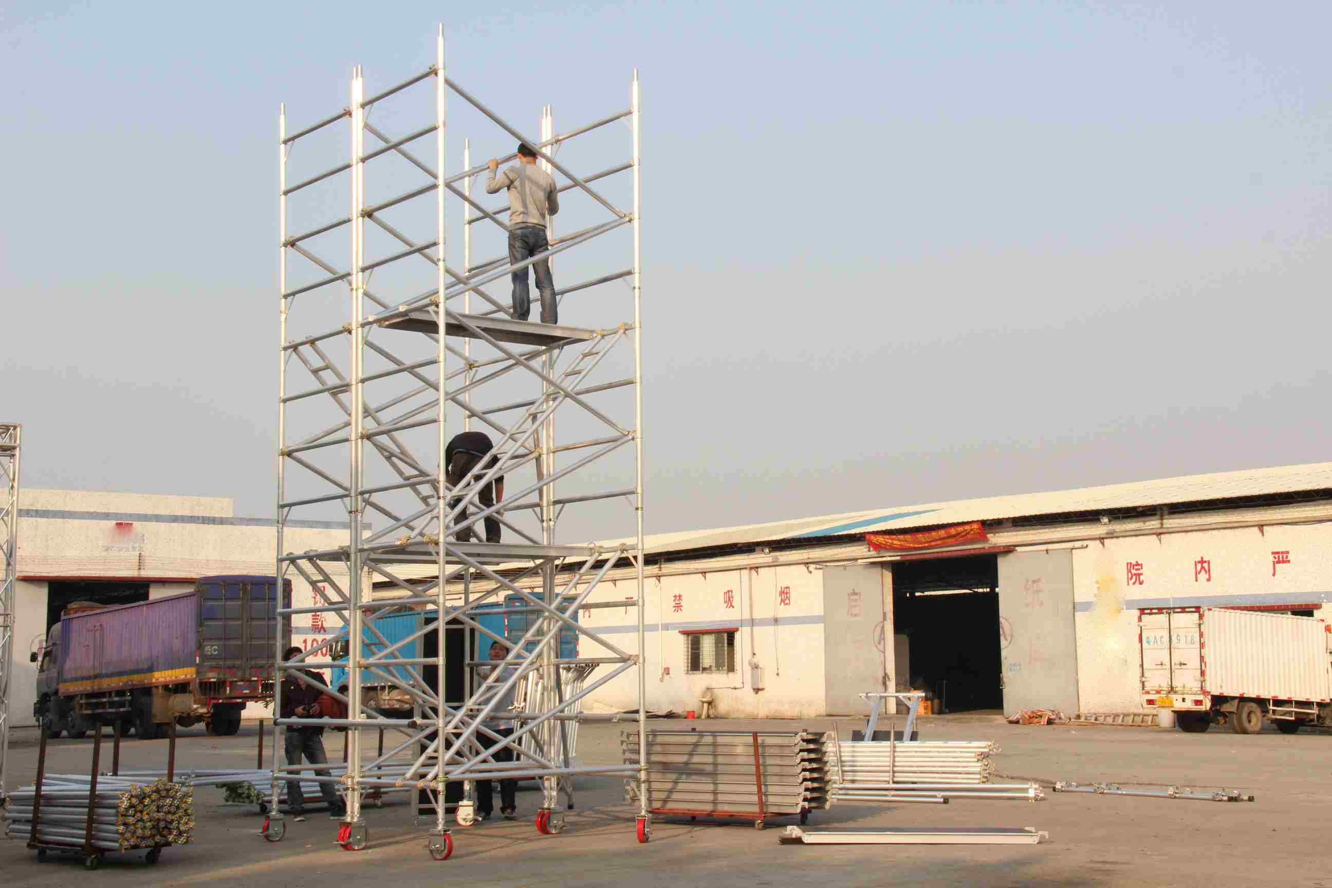 ¿Qué es la escalera de andamio de aluminio?