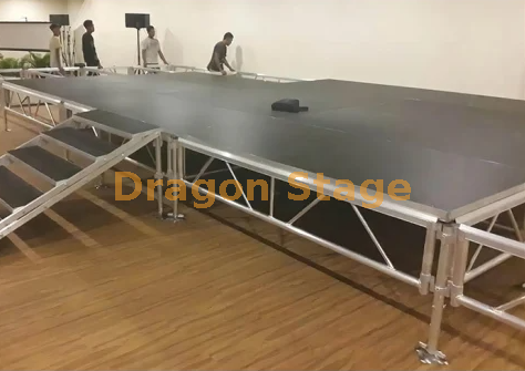 Escenario portátil móvil de aluminio para eventos de 18x7 m con 2 escaleras