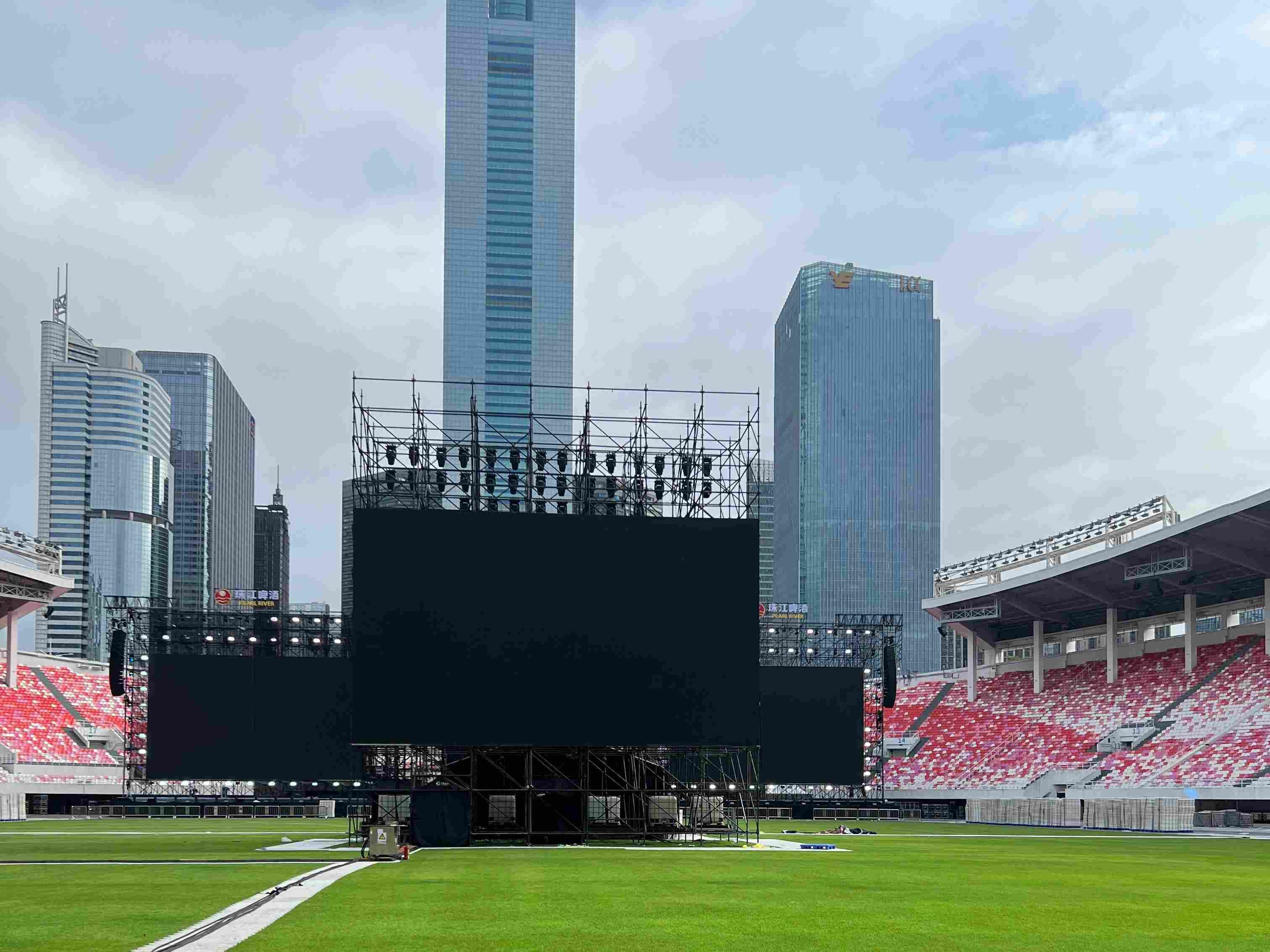 por qu&eacute; hay una pantalla LED en el foh.jpg