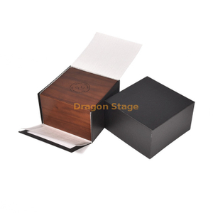 Caja personalizada de madera de regalo de alta calidad con acabado mate para un reloj