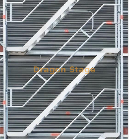 Escaleras de plataforma de escalada para andamios layher