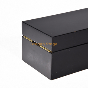 Caja de madera de lujo de encargo de la botella de perfume de la laca del piano negro que empaqueta las cajas de regalo con la cerradura de llave