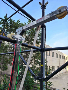 Soporte de polipasto de suspensión con iluminación y pantalla LED profesional