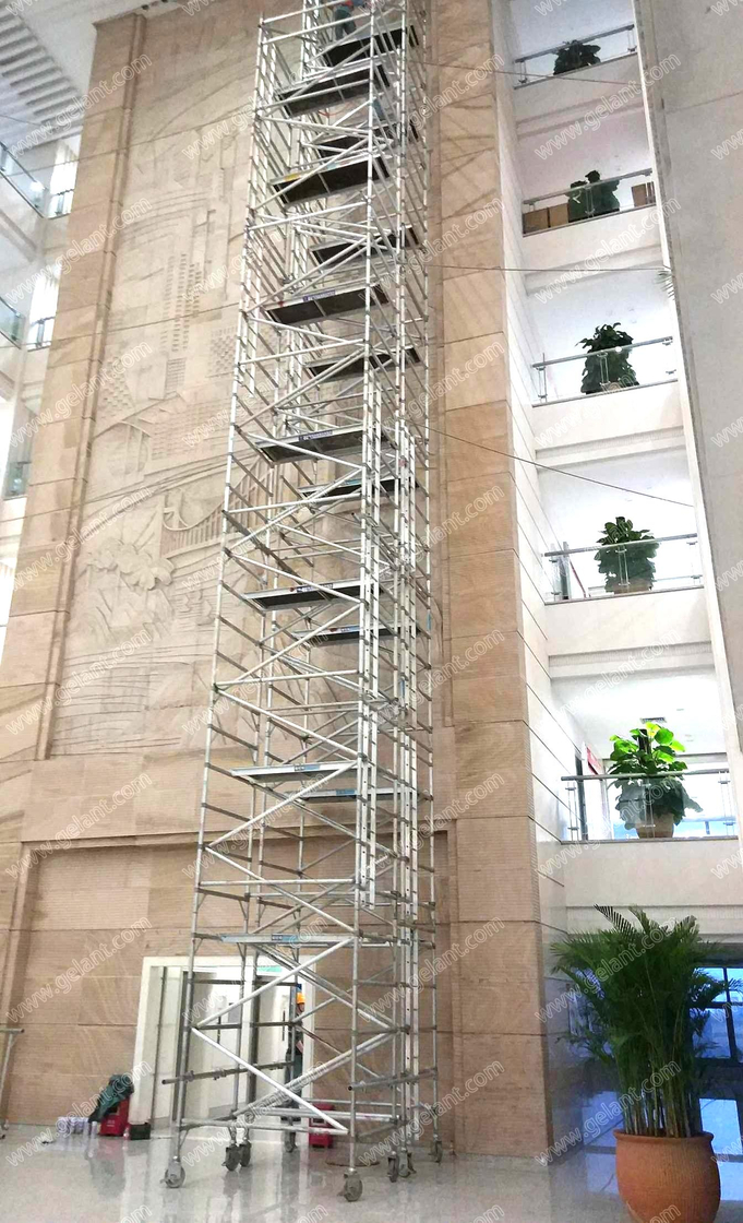 Andamio doble de construcción móvil de aluminio de 1,35x2x13,59 m con escalera de mano