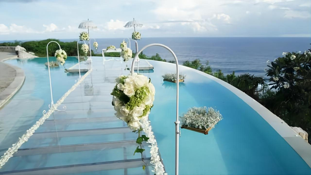 Escenario de vidrio acrílico para el rendimiento de la piscina del banquete de boda