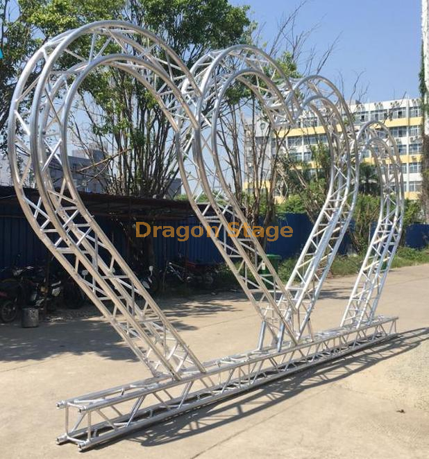 Braguero de aluminio de la etapa del evento del fondo del braguero curvado del arco de encargo creativo del corazón